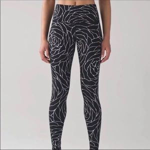 Luxtreme Lululemon wunder unders 6 Radiate Rose